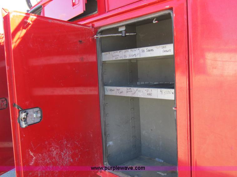 image for item K2212 2005 GMC C8500 digger derrick truck