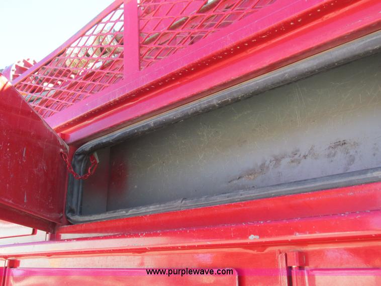 image for item K2212 2005 GMC C8500 digger derrick truck