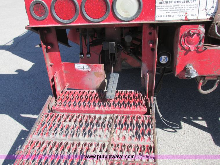 image for item K2212 2005 GMC C8500 digger derrick truck