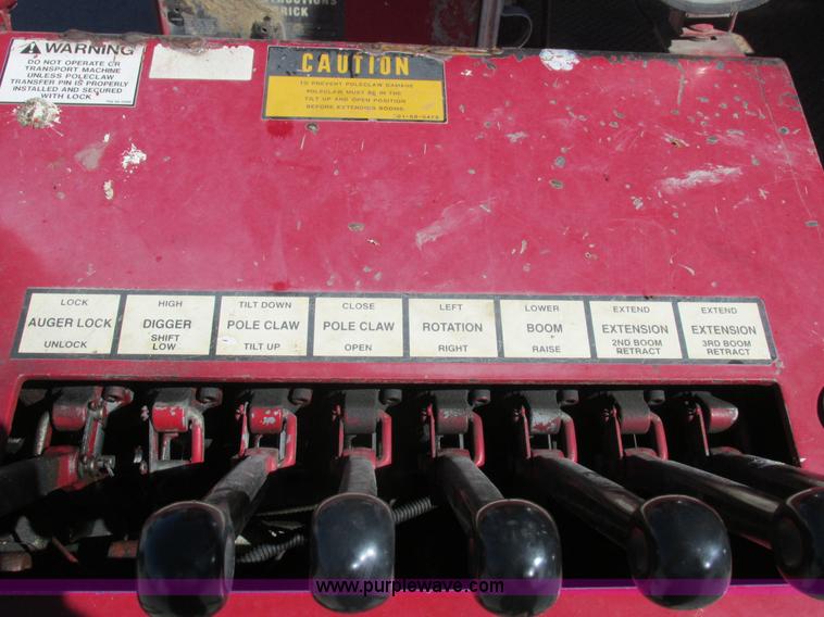 image for item K2212 2005 GMC C8500 digger derrick truck