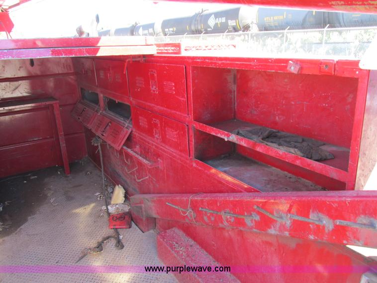 image for item K2212 2005 GMC C8500 digger derrick truck