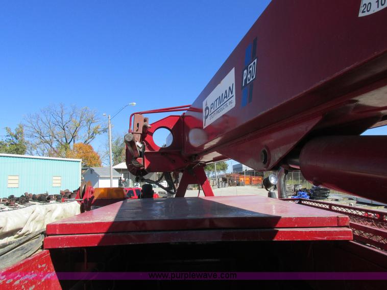 image for item K2212 2005 GMC C8500 digger derrick truck