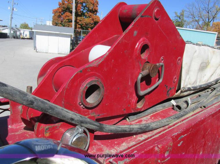 image for item K2212 2005 GMC C8500 digger derrick truck