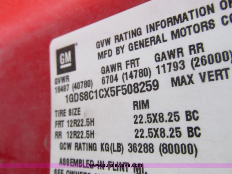 image for item K2212 2005 GMC C8500 digger derrick truck