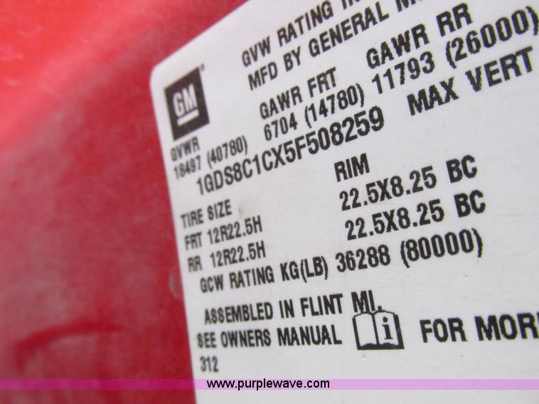 image for item K2212 2005 GMC C8500 digger derrick truck