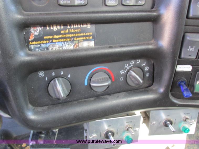 image for item K2212 2005 GMC C8500 digger derrick truck