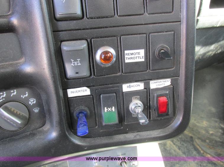 image for item K2212 2005 GMC C8500 digger derrick truck