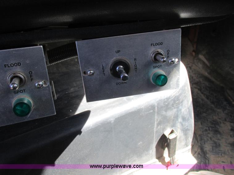 image for item K2212 2005 GMC C8500 digger derrick truck