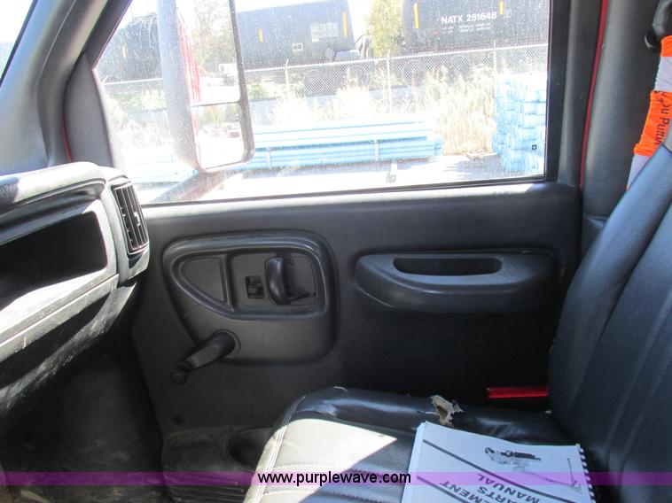 image for item K2212 2005 GMC C8500 digger derrick truck