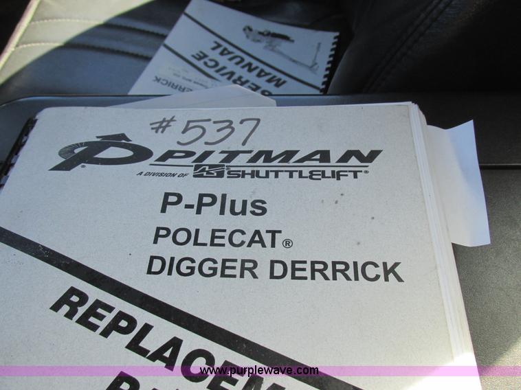 image for item K2212 2005 GMC C8500 digger derrick truck