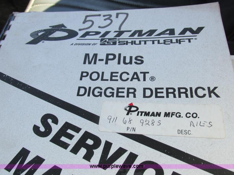 image for item K2212 2005 GMC C8500 digger derrick truck