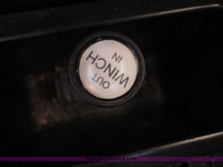 image for item K2212 2005 GMC C8500 digger derrick truck