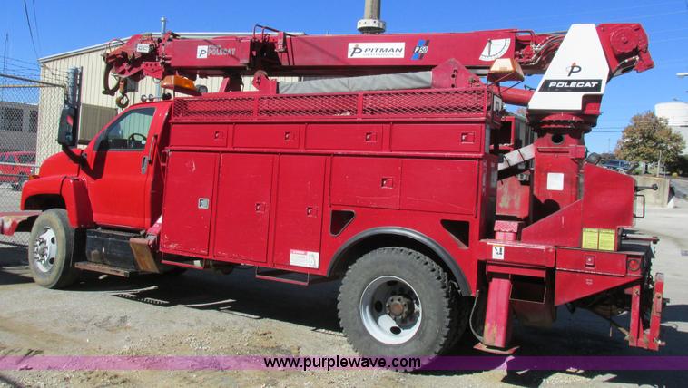 image for item K2213 2005 GMC C8500 digger derrick truck