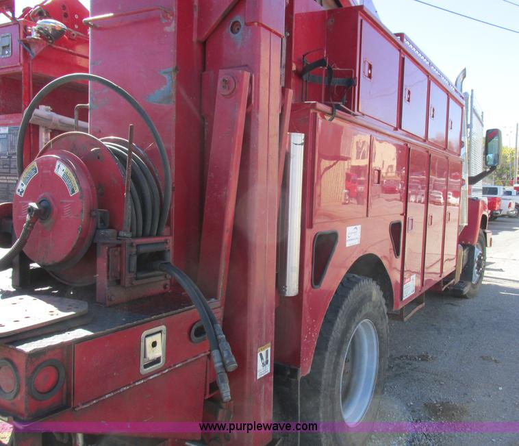 image for item K2213 2005 GMC C8500 digger derrick truck