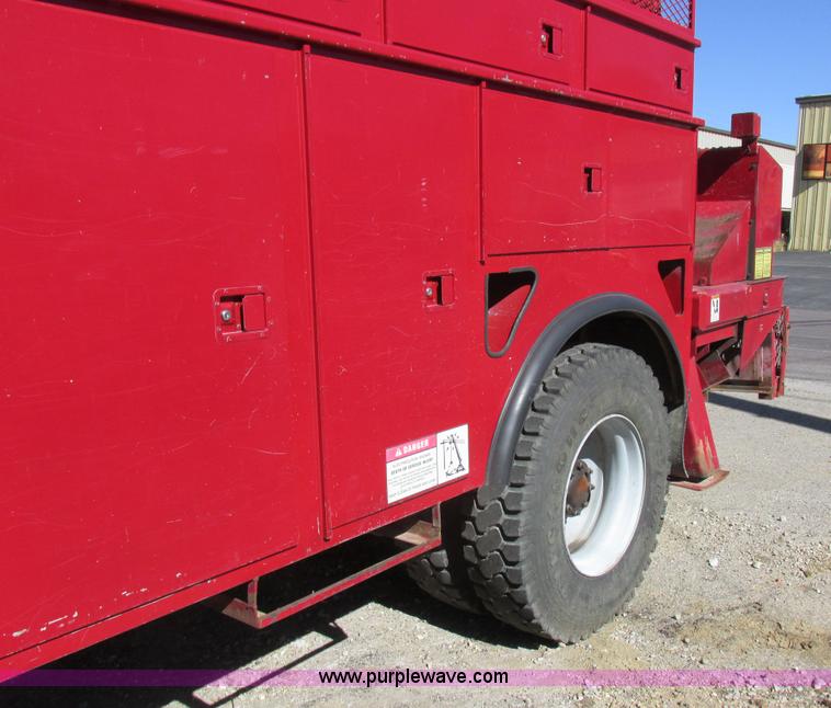 image for item K2213 2005 GMC C8500 digger derrick truck
