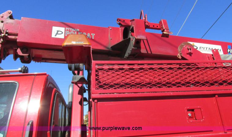 image for item K2213 2005 GMC C8500 digger derrick truck