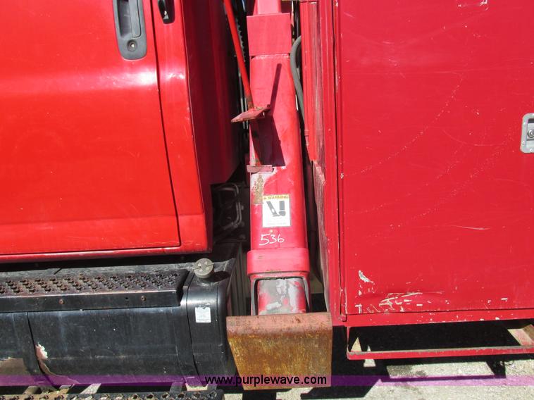 image for item K2213 2005 GMC C8500 digger derrick truck