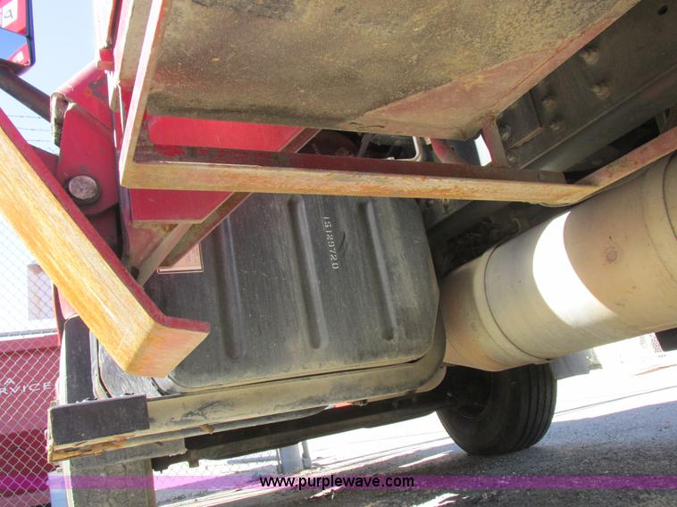 image for item K2213 2005 GMC C8500 digger derrick truck