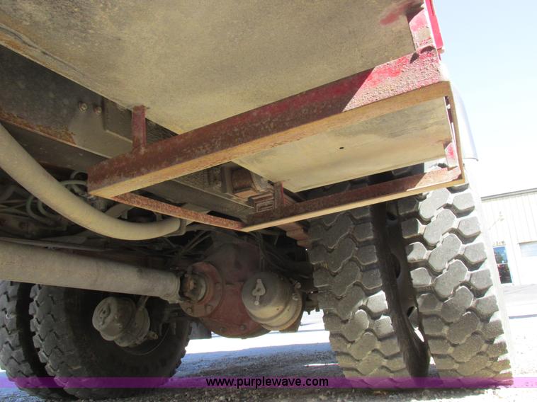 image for item K2213 2005 GMC C8500 digger derrick truck