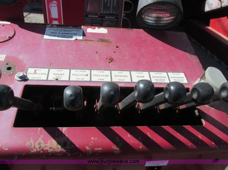 image for item K2213 2005 GMC C8500 digger derrick truck