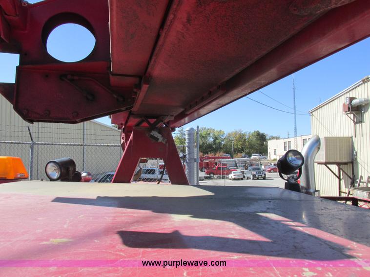 image for item K2213 2005 GMC C8500 digger derrick truck