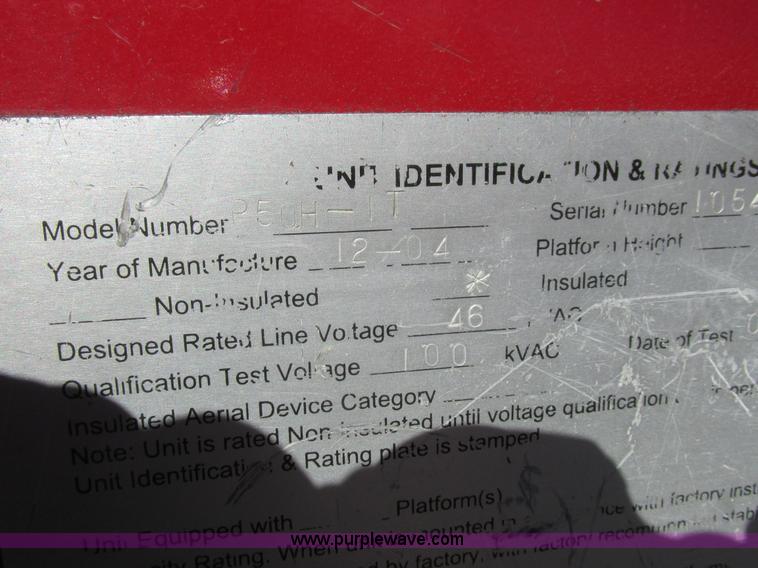 image for item K2213 2005 GMC C8500 digger derrick truck