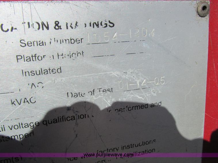 image for item K2213 2005 GMC C8500 digger derrick truck