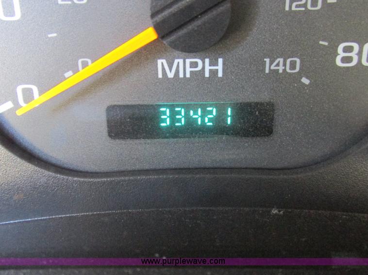 image for item K2213 2005 GMC C8500 digger derrick truck