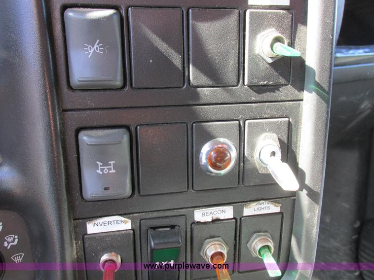 image for item K2213 2005 GMC C8500 digger derrick truck