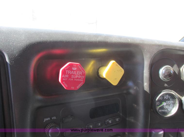 image for item K2213 2005 GMC C8500 digger derrick truck