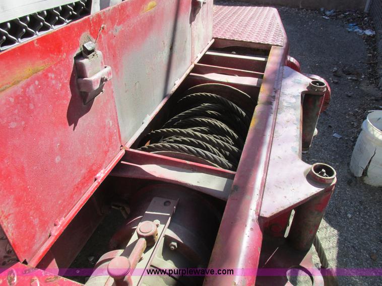 image for item K2213 2005 GMC C8500 digger derrick truck