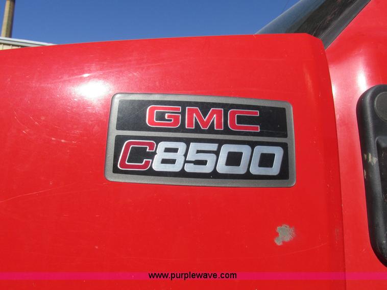 image for item K2213 2005 GMC C8500 digger derrick truck