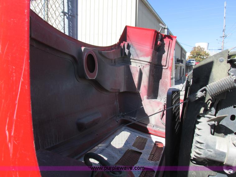 image for item K2213 2005 GMC C8500 digger derrick truck