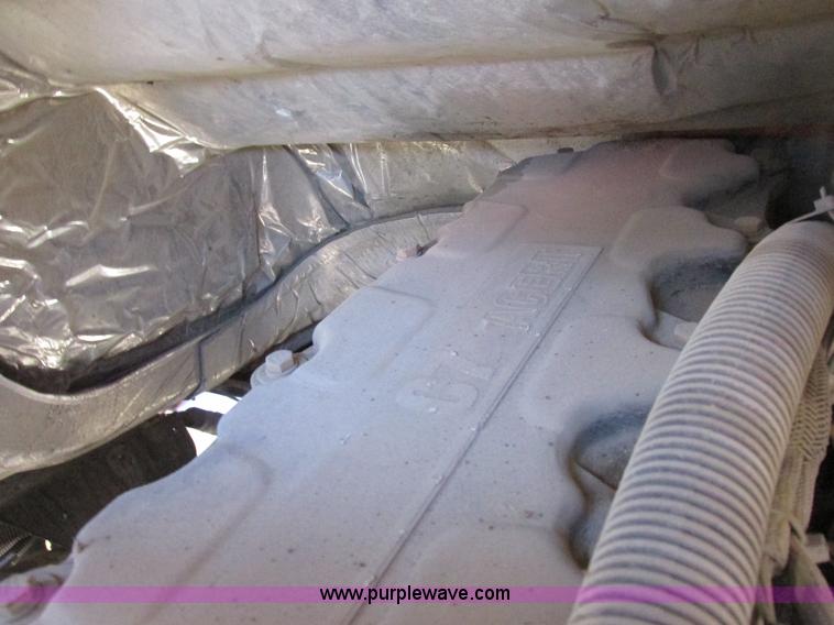 image for item K2213 2005 GMC C8500 digger derrick truck