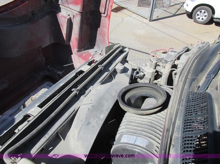 image for item K2213 2005 GMC C8500 digger derrick truck