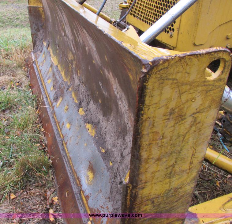 image for item K2227 Caterpillar D6D dozer
