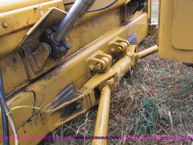 image for item K2227 Caterpillar D6D dozer