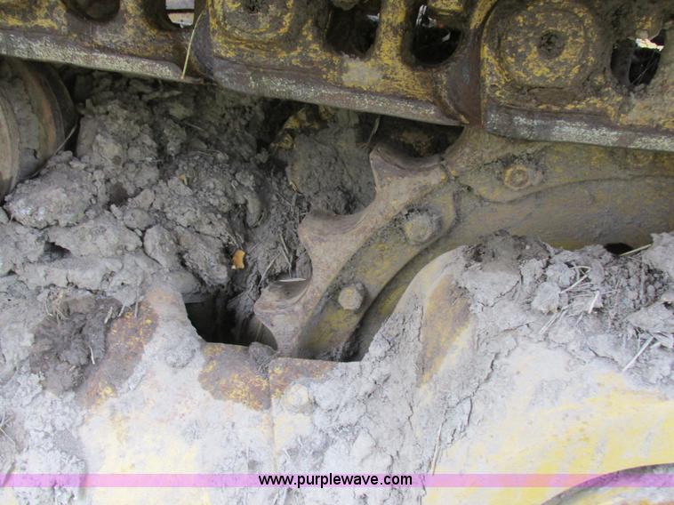 image for item K2227 Caterpillar D6D dozer