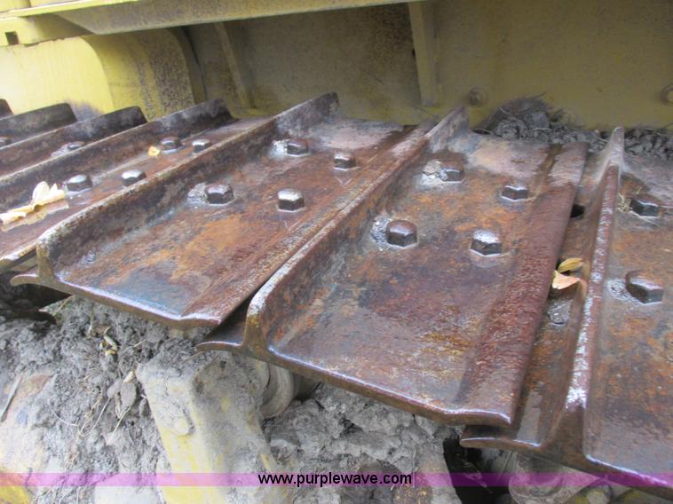 image for item K2227 Caterpillar D6D dozer