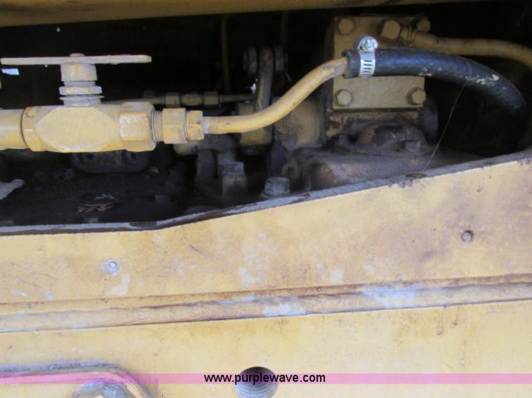 image for item K2227 Caterpillar D6D dozer