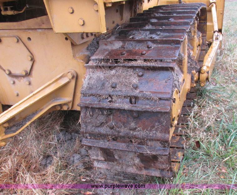 image for item K2227 Caterpillar D6D dozer