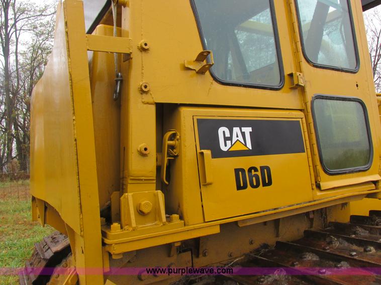 image for item K2227 Caterpillar D6D dozer