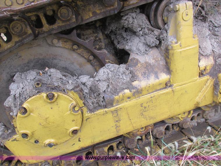 image for item K2227 Caterpillar D6D dozer