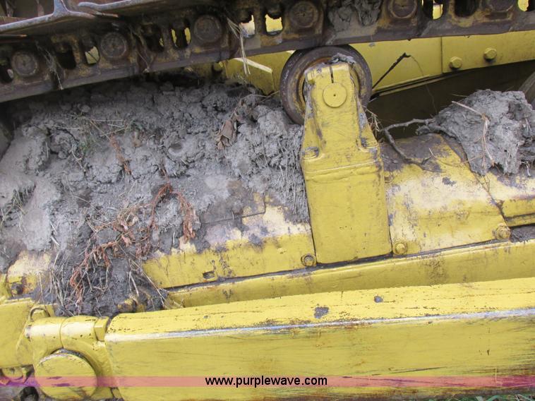 image for item K2227 Caterpillar D6D dozer