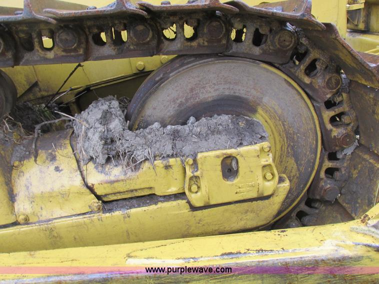 image for item K2227 Caterpillar D6D dozer
