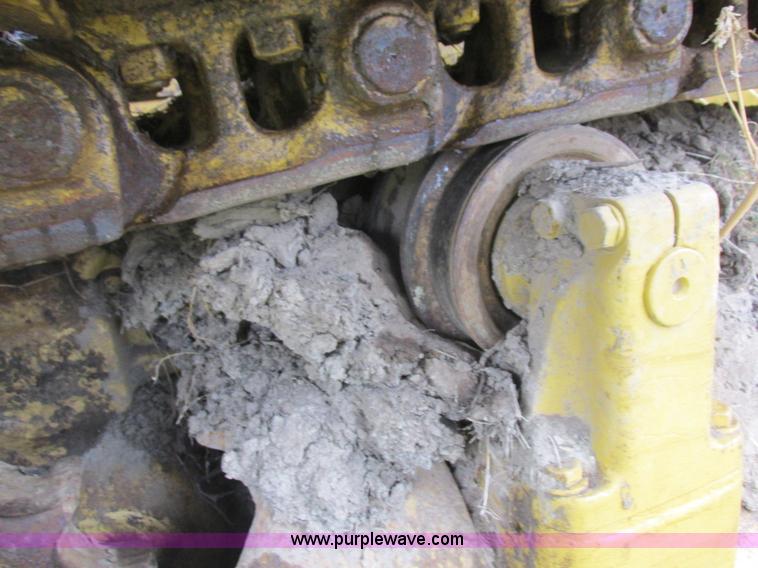 image for item K2227 Caterpillar D6D dozer