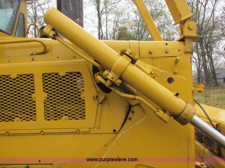 image for item K2227 Caterpillar D6D dozer