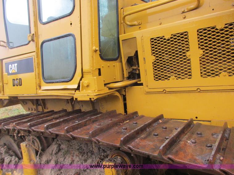 image for item K2227 Caterpillar D6D dozer