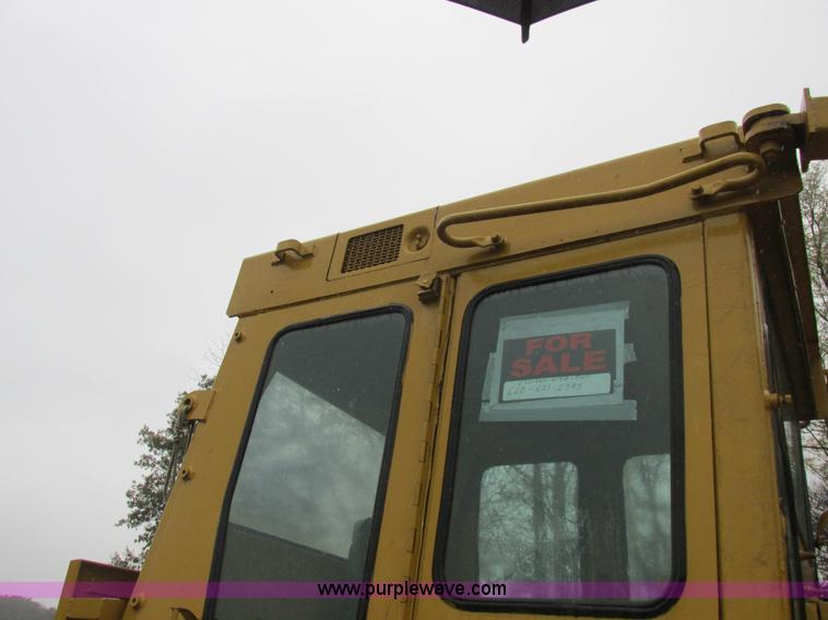 image for item K2227 Caterpillar D6D dozer