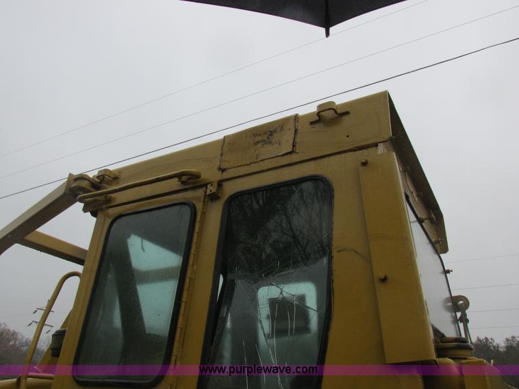 image for item K2227 Caterpillar D6D dozer
